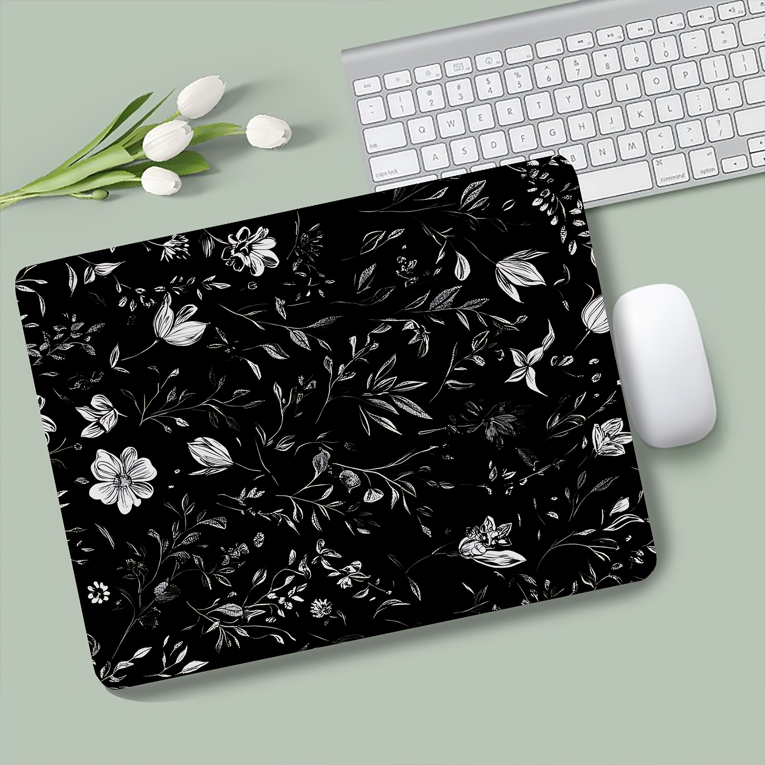 Small Sized Black White Floral - Desk Setup Black And White 리뷰 및 가격