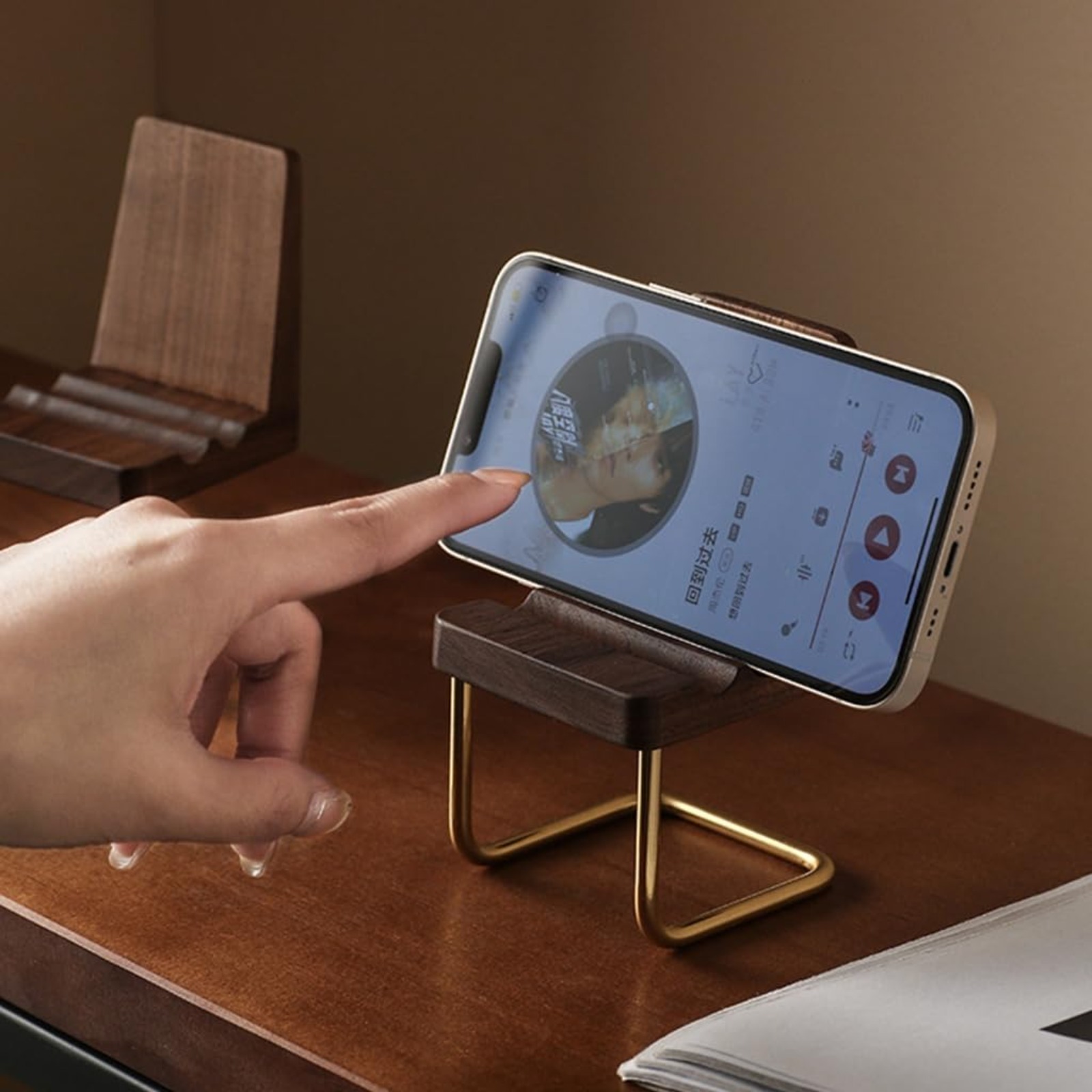 Wooden Phone Stand Walnut Desk - Desk Setup Nature 리뷰 및 가격